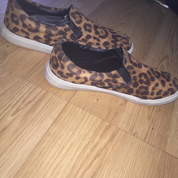 Steve Madden #Eclectic - Picture 2 of 3