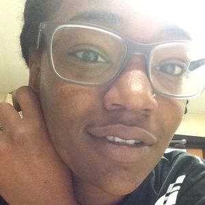 Meet your Posher, Genaye