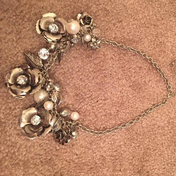 ✨Charm Necklace✨ - Picture 2 of 3