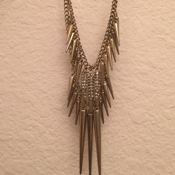 ✨Spiked Gold Necklace✨
