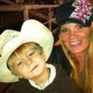 Meet your Posher, Traci