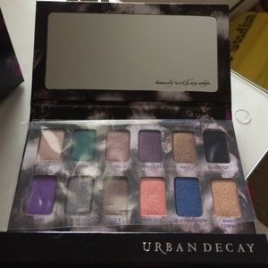 Urban decay shadow box