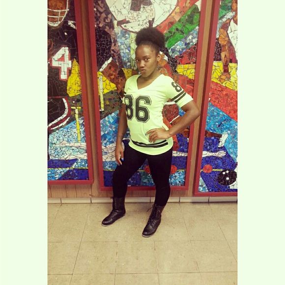 Meet your Posher, Essence - Picture 1 of 1