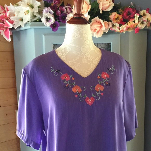 S.G. Stylish Blouse with Hand Embroidered design. - Picture 3 of 4