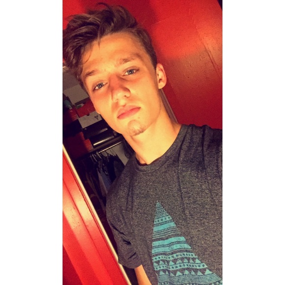 Meet your Posher, David - Picture 1 of 1