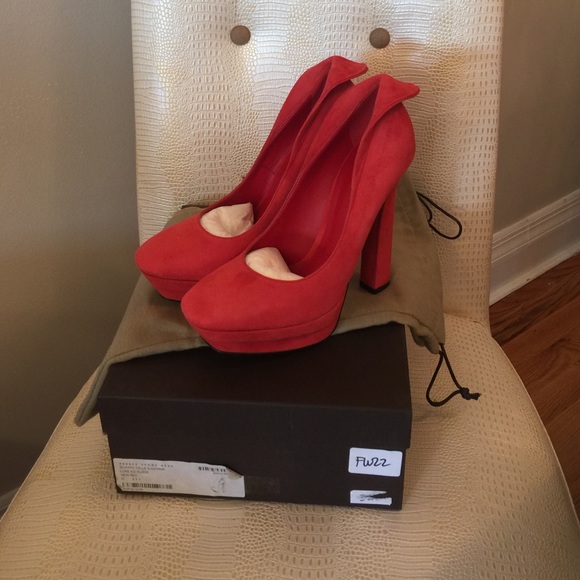 Bottega Veneta gorgeous luxe kid heels