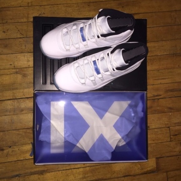JORDAN "Legend Blue" size 9.5