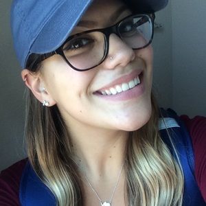 Meet your Posher, Cierra