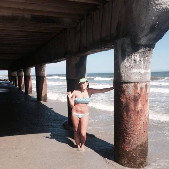 Meet your Posher, Alex - Picture 1 of 1