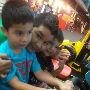 Meet your Posher, Elvira