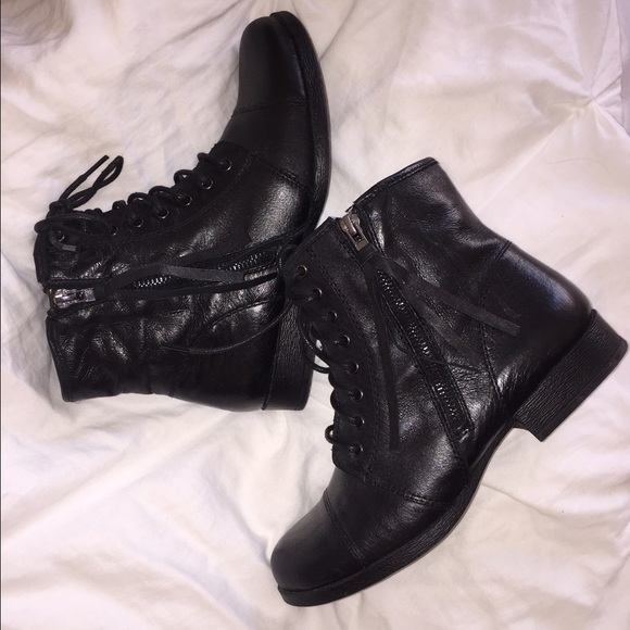 Steve Madden ankle booties!!