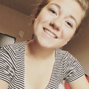 Meet your Posher, Claire