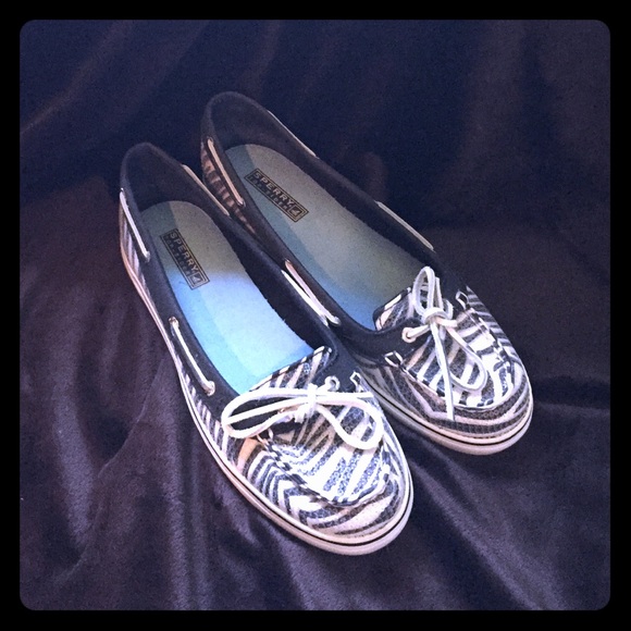 Sperry topsider zebra shoes