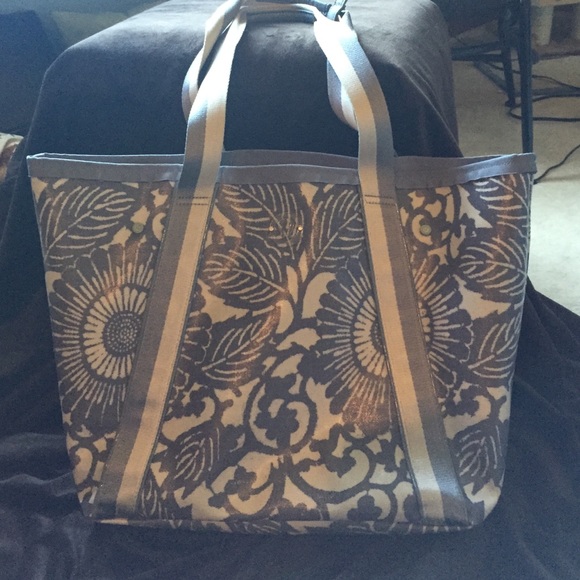Lululemon tote bag