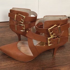 Micheal Kors pointy toe kitten heels