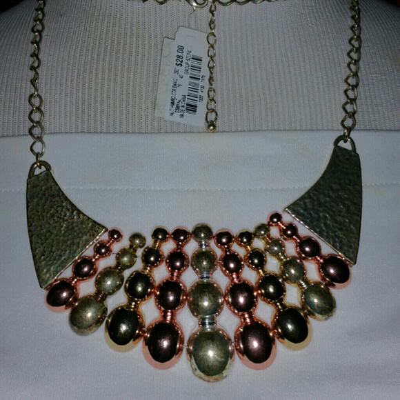 STATEMENT NECKLACE - Picture 2 of 2