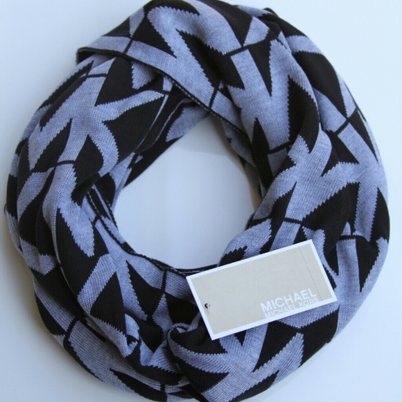 MICHAEL Michael Kors Infinity scarf - Picture 2 of 3