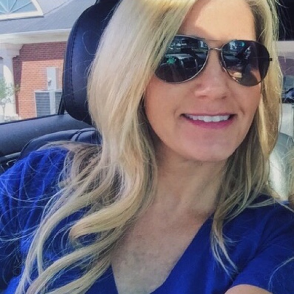 Meet your Posher, Kristie - Picture 2 of 2