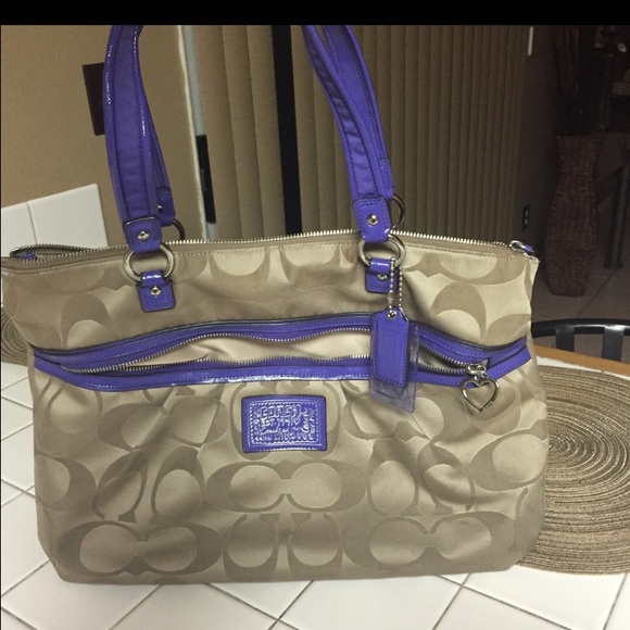 Authentic coach purse