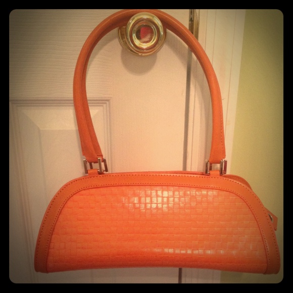 PRICE REDUCED! Orange purse great for fall