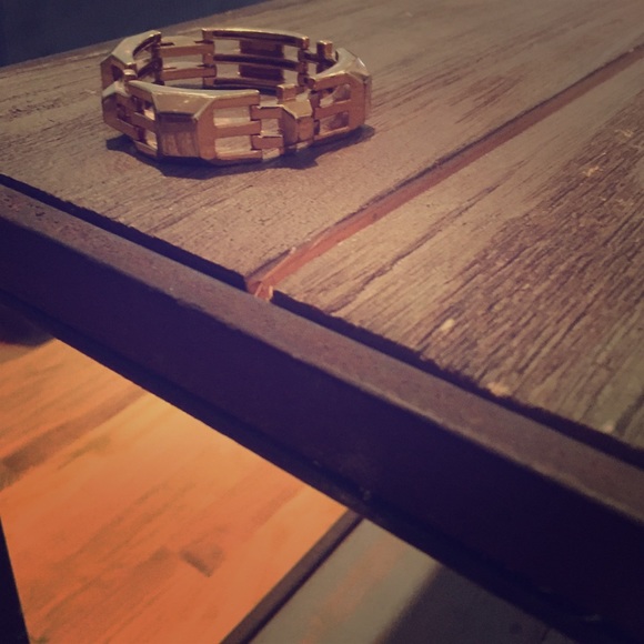 Stella and Dot gold bracelet