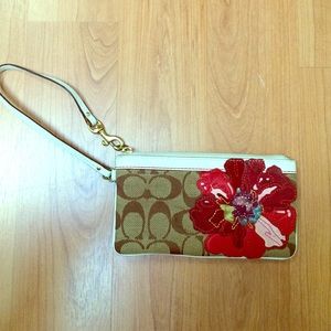 Wristlet