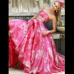 Sherri Hill prom dress
