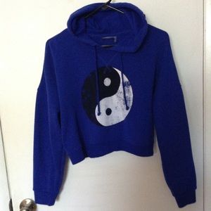 Blue ying yang cropped pullover hoodie FIRM‼️