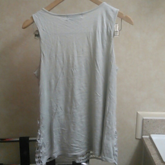 Tank top - Picture 3 of 3