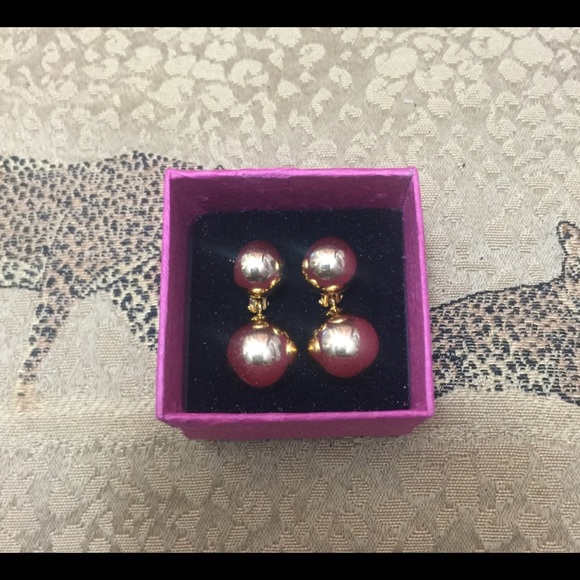 Gold plated posted earnings New, gift boxed - Picture 1 of 1