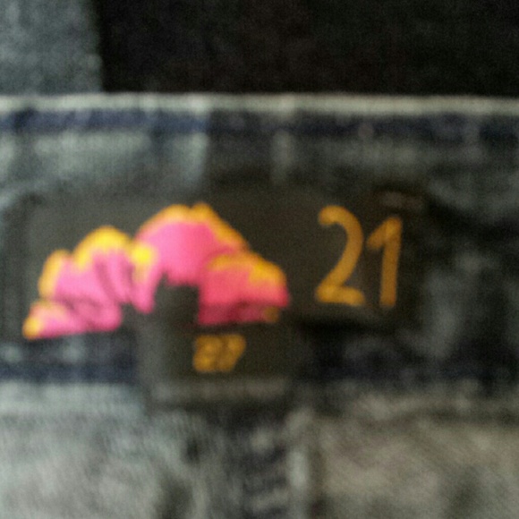 Jeans - Picture 3 of 4