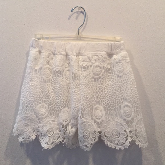 ⚡️ BOGO ⚡️ White Lace Shorts