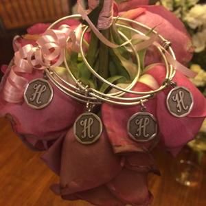 Meet your Posher, Ayesha