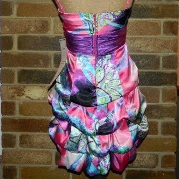 Homecoming dress - Picture 2 of 2