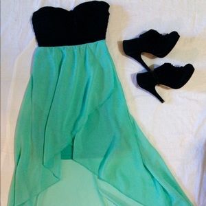 Beautiful blue dress.