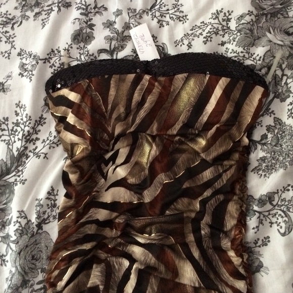 Dress - Picture 2 of 2