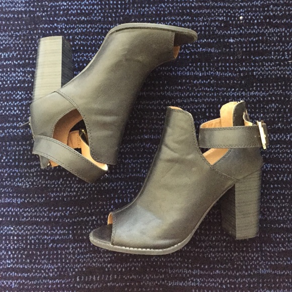 Shoes - 👢👡👞 Black boots in good condition 👢👞👡