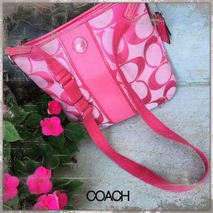 🎉 Closet clean out Authentic Coach Sig C handbag