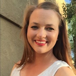 Meet your Posher, Carrie