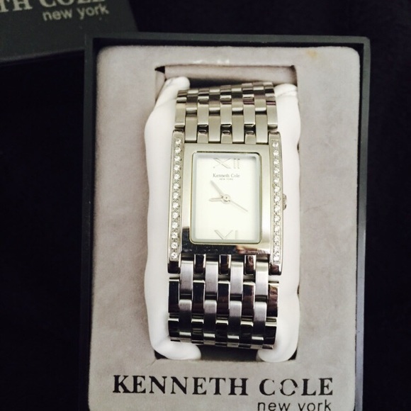 🆕💯Ladies Kenneth Cole Watch