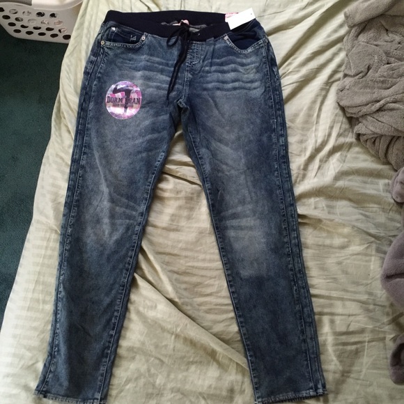 NWT Skinny Jeggings Size 17