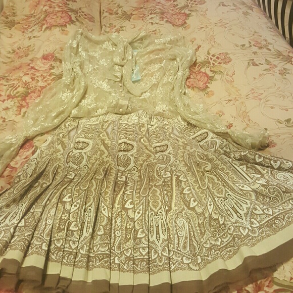 Elie Tahari skirt