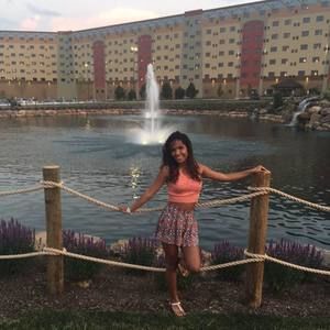 Meet your Posher, Noemi