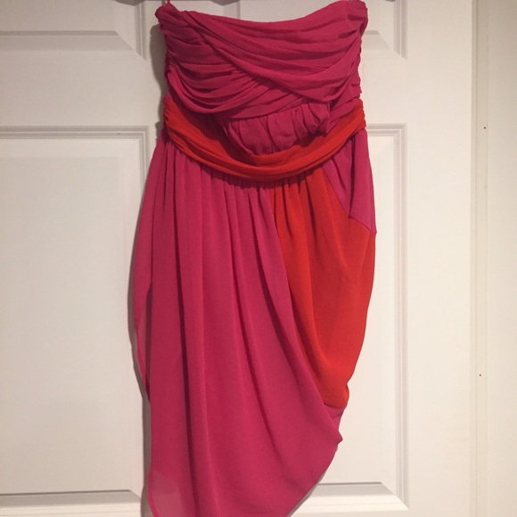 Vince Camuto Sz 4 Draped Chiffon Strapless Dress