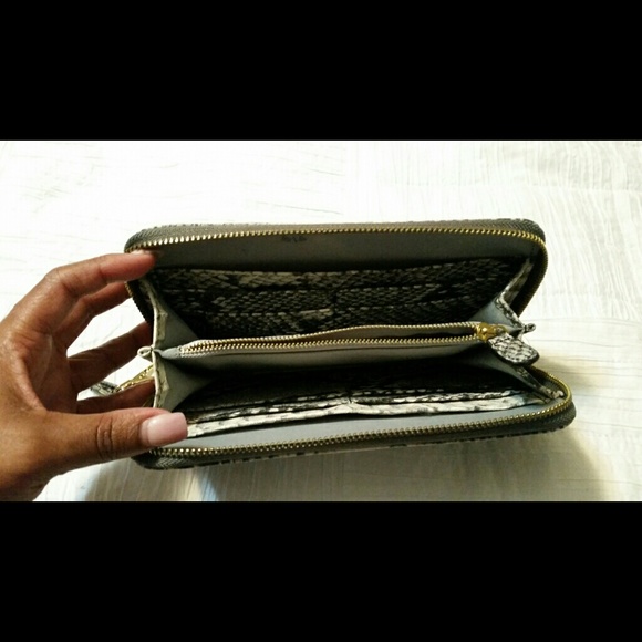 Wristlet - Picture 2 of 2