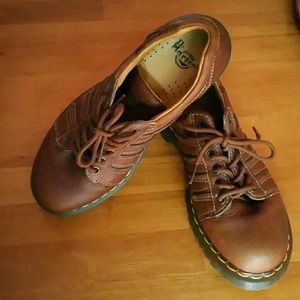 Dr. Martens air bouncing soles size 8 like new