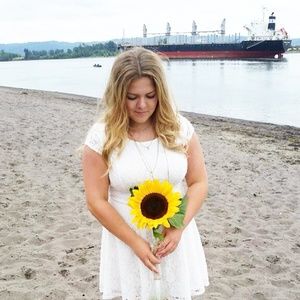 Meet your Posher, Lily