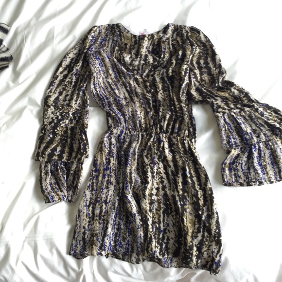 Parker long sleeve dress - Picture 2 of 3