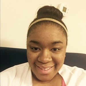 Meet your Posher, Jacqueline