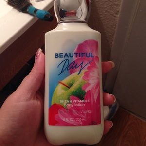 Beautiful Day body lotion